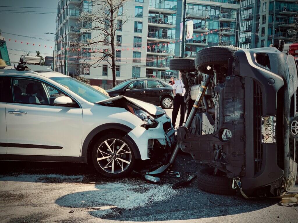 aanrijding met stilstaande auto